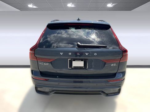 Used 2026 Volvo XC60 B5 Core image 10
