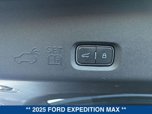 Certified 2025 Ford Expedition Max Platinum image 14