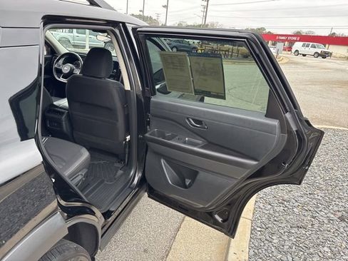 Used 2024 Nissan Pathfinder SV image 22
