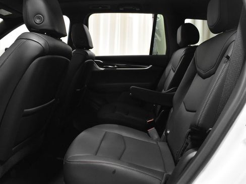 Certified 2025 Cadillac XT6 Sport w/ Technology Package AWD/4WD image 3