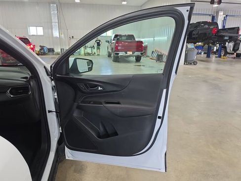 Used 2022 Chevrolet Equinox RS AWD/4WD image 31