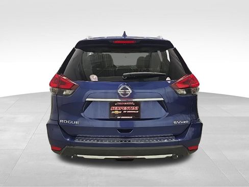 Used 2018 Nissan Rogue SV w/ Sun & Sound Touring Package AWD/4WD image 9