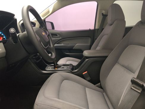 Used 2018 Chevrolet Colorado W/T w/ WT Convenience Package RWD image 17