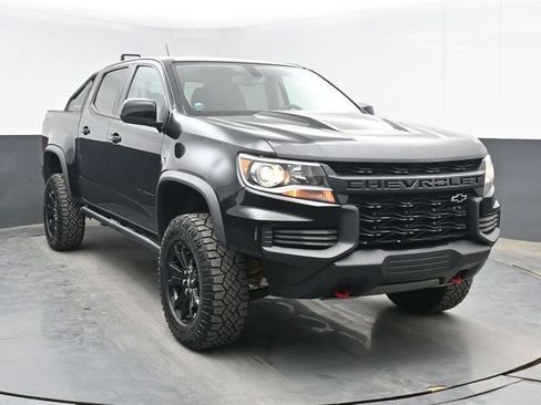 Used 2022 Chevrolet Colorado ZR2 w/ ZR2 Midnight Special Edition AWD/4WD image 2