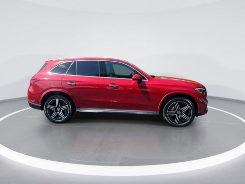 Used 2024 Mercedes-Benz GLC 300 4MATIC image 10