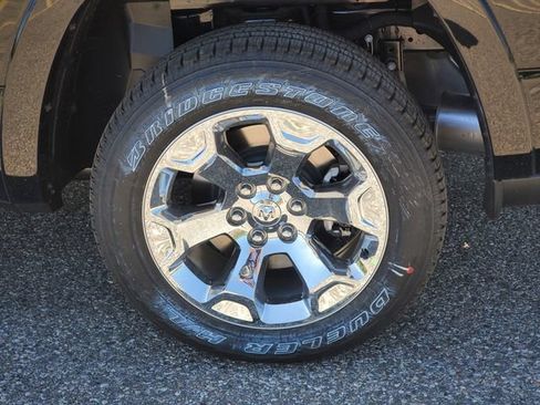 New 2026 RAM 1500 4x4 Crew Cab image 5