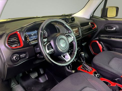 Used 2016 Jeep Renegade Trailhawk AWD/4WD image 17