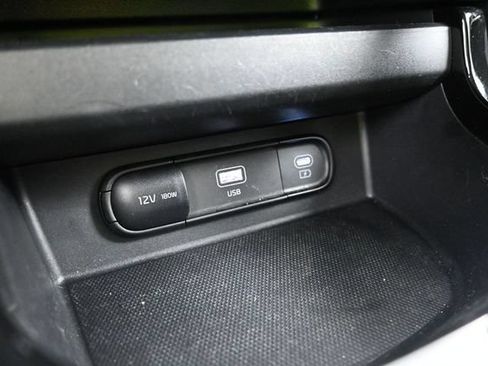 Used 2025 Kia Seltos S FWD image 27