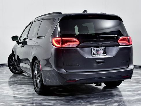 Used 2019 Chrysler Pacifica Limited w/ Advanced Safetytec Group image 9