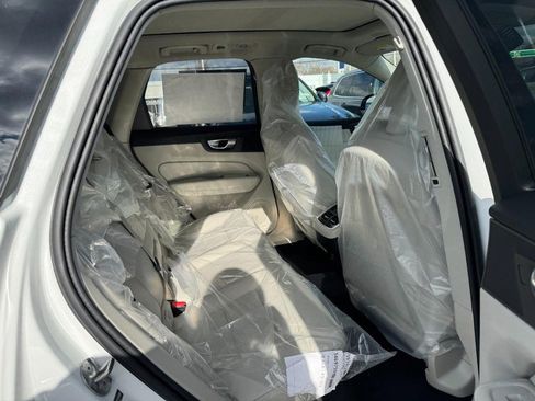 New 2026 Volvo XC60 B5 Ultra w/ Climate Package image 5