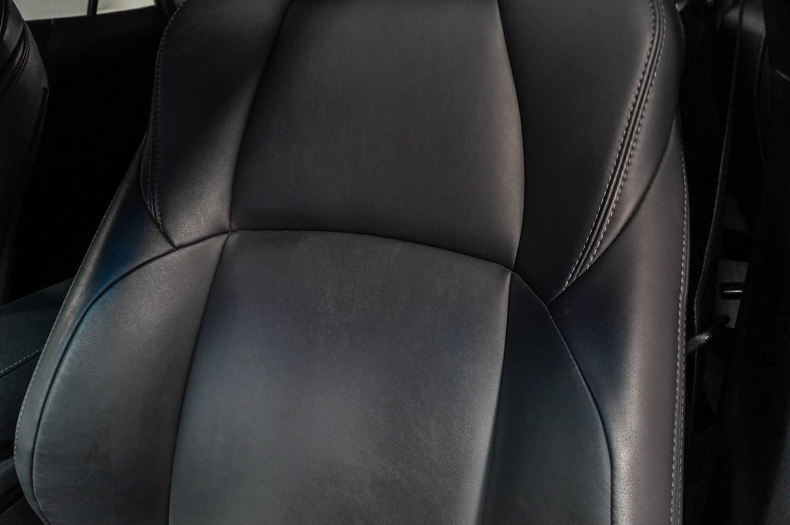 Certified 2023 Toyota Venza XLE AWD/4WD image 28