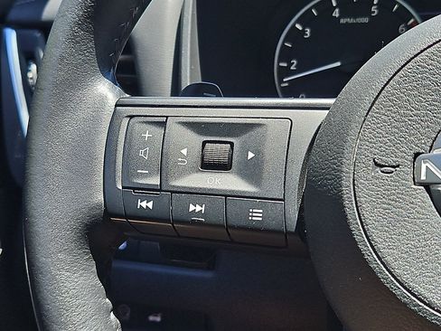 Certified 2024 Nissan Rogue SV w/ SV Premium Package AWD/4WD image 20