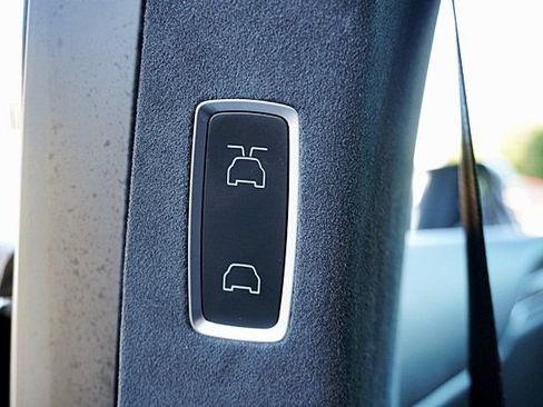 Used 2024 Tesla Model X AWD/4WD image 39