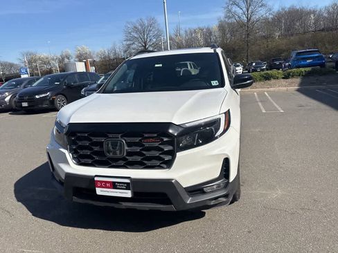 Used 2023 Honda Passport TrailSport image 7