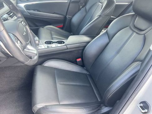 Used 2025 Genesis G70 2.5T RWD image 34
