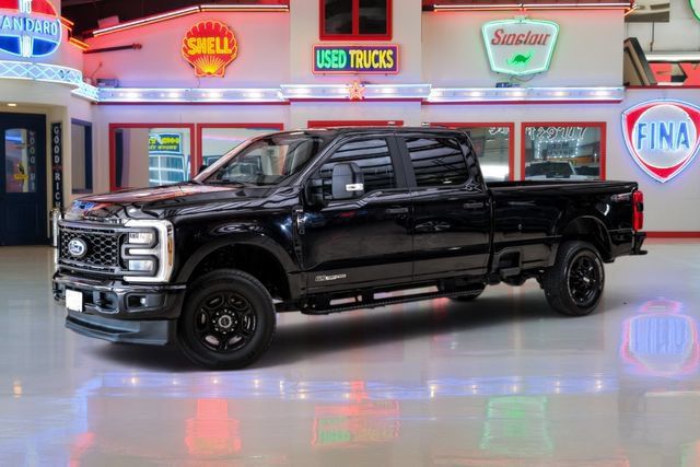 Used 2023 Ford F250 XL w/ STX Appearance Package AWD/4WD image 2