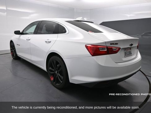 Used 2018 Chevrolet Malibu LT w/ Redline Edition image 5