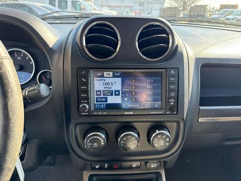 Used 2011 Jeep Compass Limited w/ Sun/Sound Group image 14