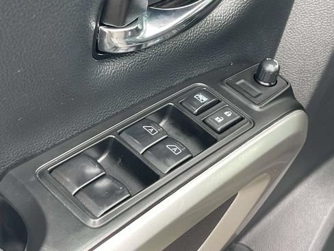 Used 2023 Nissan Titan SV RWD image 35