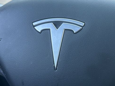 Used 2019 Tesla Model 3 Long Range image 25