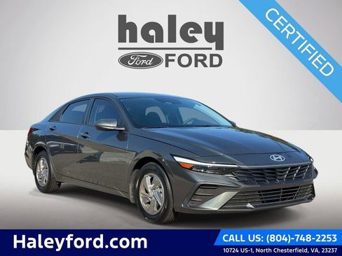 Used 2025 Hyundai Elantra SE FWD image 1