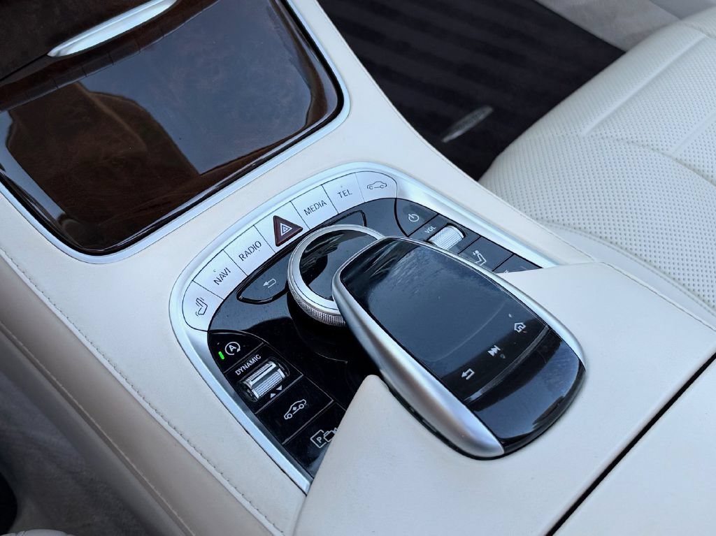 Used 2018 Mercedes-Benz S 560 Cabriolet image 30