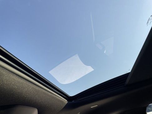 New 2026 Chrysler Pacifica Limited w/ S Appearance Package image 16