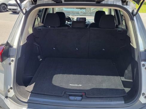 Used 2021 Nissan Rogue SV FWD image 4