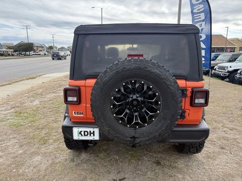 Used 2019 Jeep Wrangler Sport S image 6