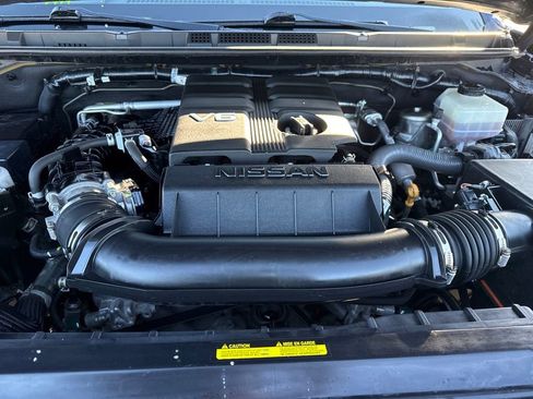 Used 2022 Nissan Frontier PRO-4X w/ Technology Package image 39