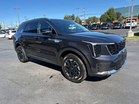 New 2026 Kia Sorento S image 4