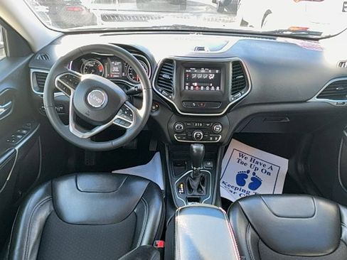 Used 2020 Jeep Cherokee Latitude Plus image 14