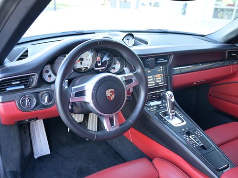 Used 2015 Porsche 911 Turbo S image 18