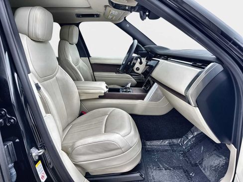 Used 2023 Land Rover Range Rover SE AWD/4WD image 9