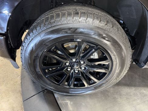 Used 2024 Ford F150 Platinum w/ FX4 Off-Road Package image 10