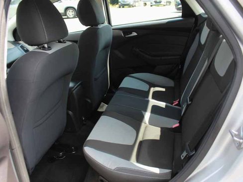 Used 2014 Ford Focus SE w/ SE Sport Package FWD image 23