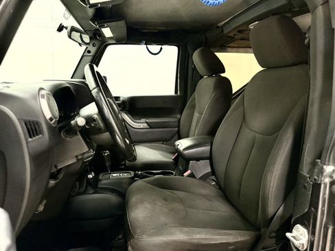 Used 2016 Jeep Wrangler Sport w/ Quick Order Package 24S AWD/4WD image 12