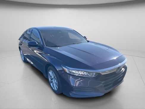 Used 2018 Honda Accord LX image 5