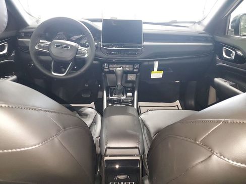 New 2026 Jeep Compass Latitude AWD/4WD image 10