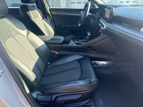 Used 2024 Kia K5 GT-Line image 12