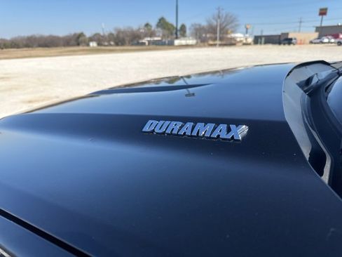 Used 2023 Chevrolet Silverado 1500 LT image 10