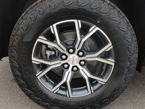 New 2026 GMC Acadia AT4 image 20