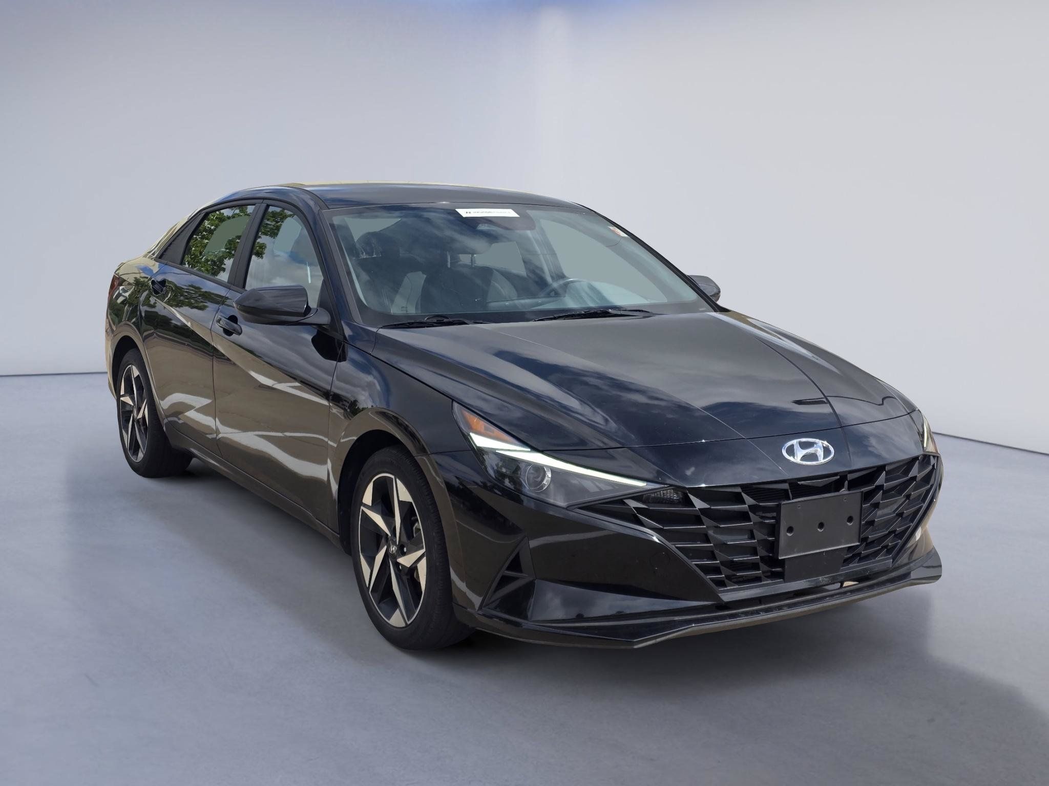 Used 2023 Hyundai Elantra SEL w/ Convenience Package FWD image 8