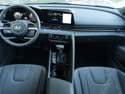 Used 2024 Hyundai Elantra SEL w/ Convenience Package FWD image 20