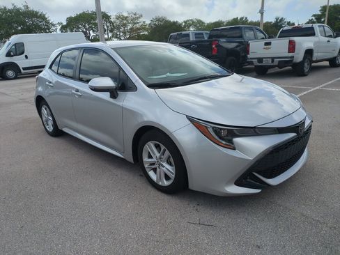 Used 2022 Toyota Corolla SE image 2