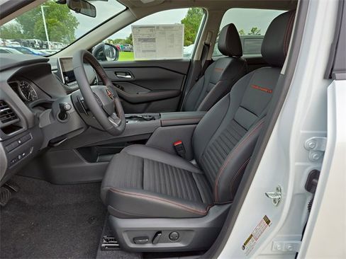 New 2026 Nissan Rogue SV image 10