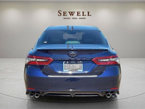 Used 2022 Toyota Camry XSE image 4