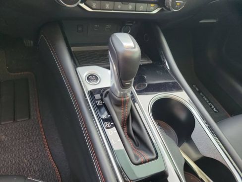 Used 2025 Nissan Altima 2.5 SR w/ SR Premium Package FWD image 30