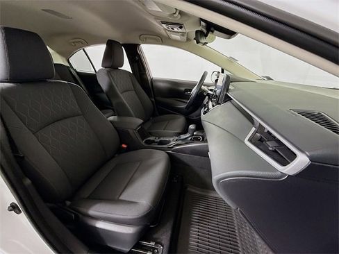 Certified 2025 Toyota Corolla LE image 24