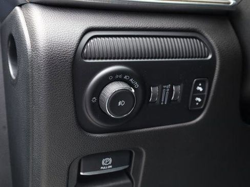 Certified 2023 Jeep Grand Wagoneer 4WD image 13